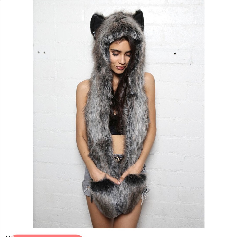 SpiritHood Faux Fur-NWOT
